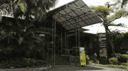 Nissin Emporium & Cafe Semarang