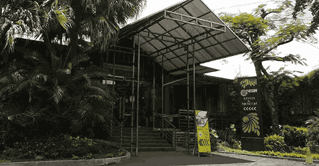 Nissin Emporium & Cafe Semarang